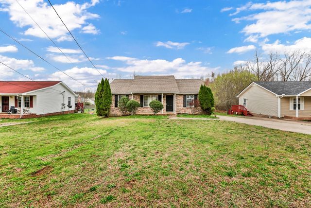 356 Donna Dr, Clarksville, TN 37042