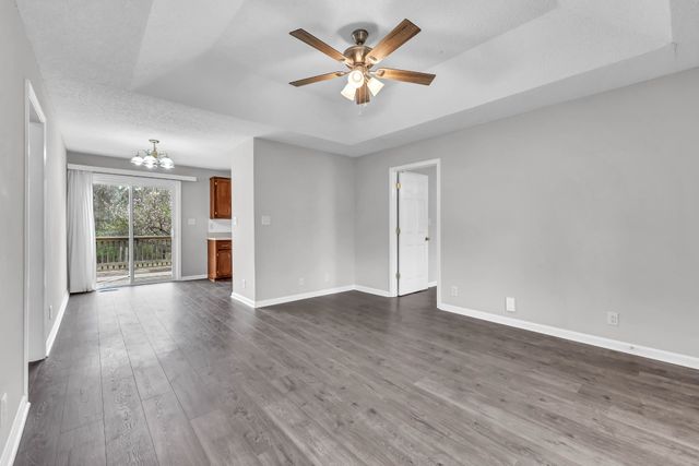 356 Donna Dr, Clarksville, TN 37042