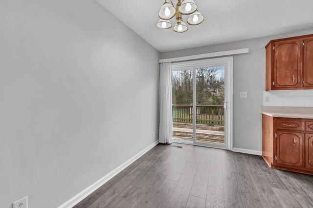 356 Donna Dr, Clarksville, TN 37042