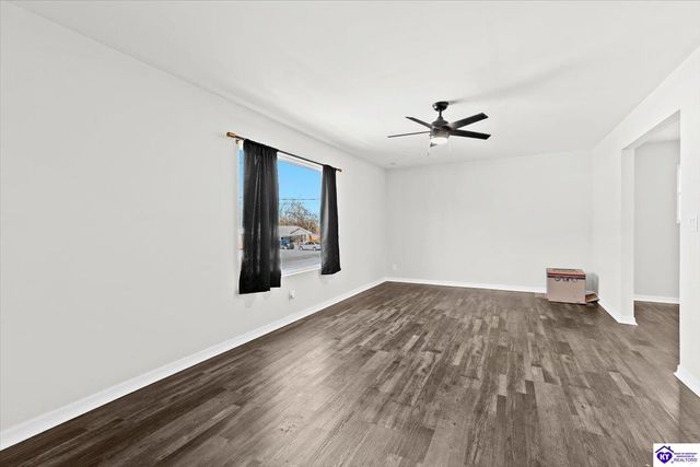 173 Kentucky Circle, Radcliff, KY 40160