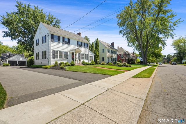 42 Newport Avenue, West Hartford, CT 06107
