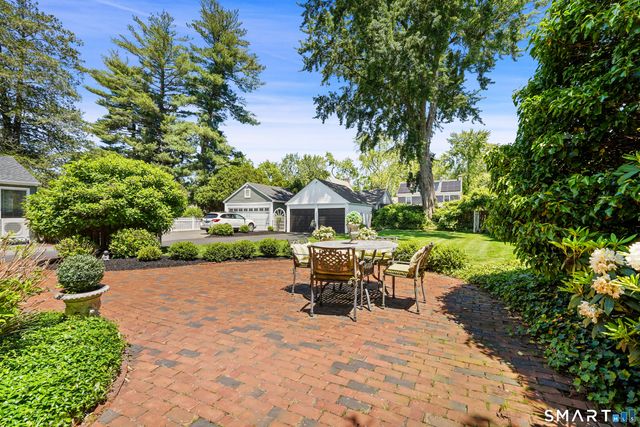 42 Newport Avenue, West Hartford, CT 06107