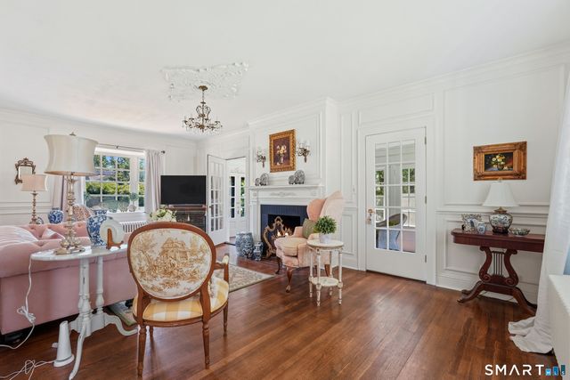 42 Newport Avenue, West Hartford, CT 06107