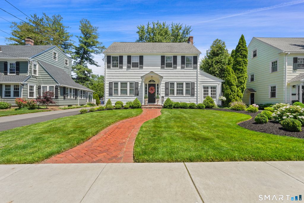 42 Newport Avenue, West Hartford, CT 06107