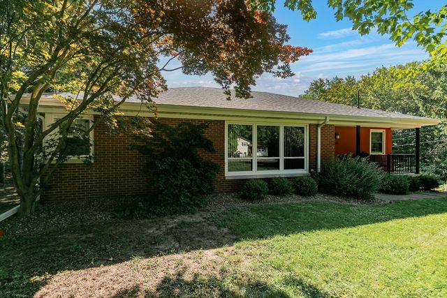 2625 24th Street, Rock Island, IL 61201