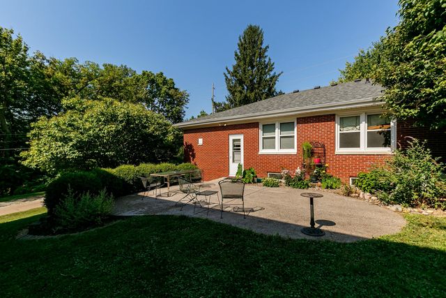 2625 24th Street, Rock Island, IL 61201