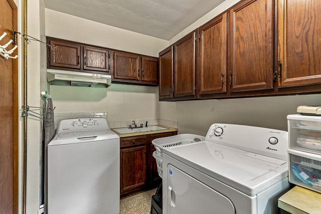 2625 24th Street, Rock Island, IL 61201