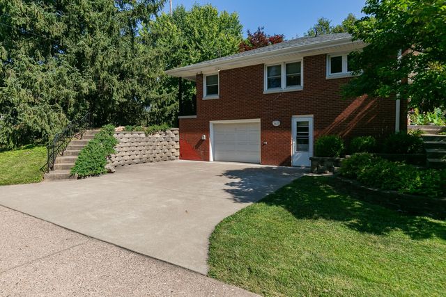 2625 24th Street, Rock Island, IL 61201