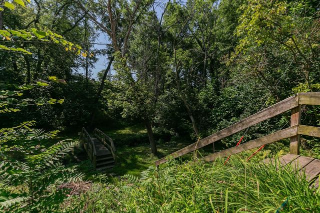 2625 24th Street, Rock Island, IL 61201