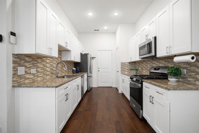 2413 Ash Lane, Sachse, TX 75048
