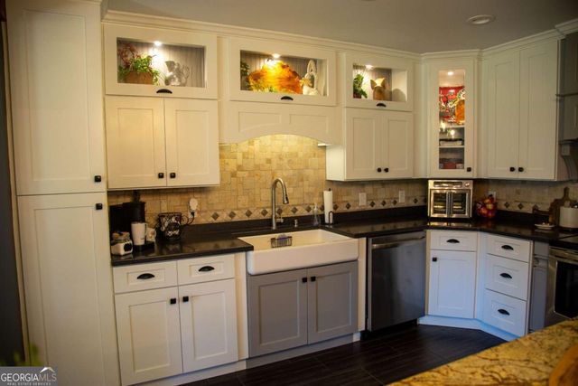 2612 Buck Head Road, Baxley, GA 31513