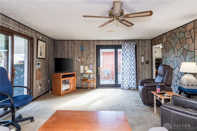 1021 Cottage Court Drive, Fairborn, OH 45324
