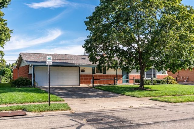1021 Cottage Court Drive, Fairborn, OH 45324