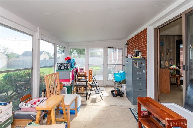 1021 Cottage Court Drive, Fairborn, OH 45324