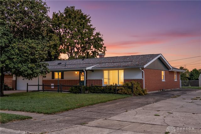 1021 Cottage Court Drive, Fairborn, OH 45324
