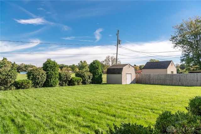 1021 Cottage Court Drive, Fairborn, OH 45324