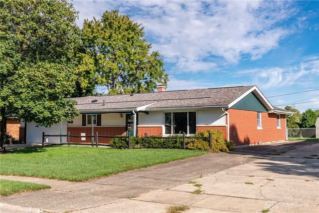 1021 Cottage Court Drive, Fairborn, OH 45324