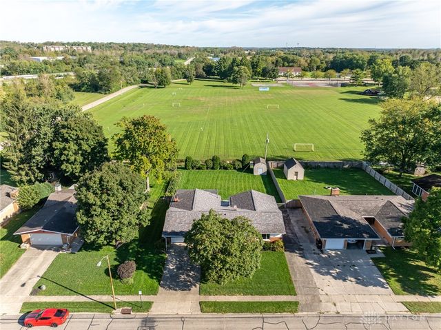 1021 Cottage Court Drive, Fairborn, OH 45324