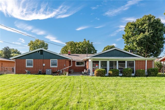 1021 Cottage Court Drive, Fairborn, OH 45324