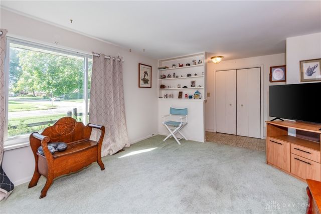 1021 Cottage Court Drive, Fairborn, OH 45324