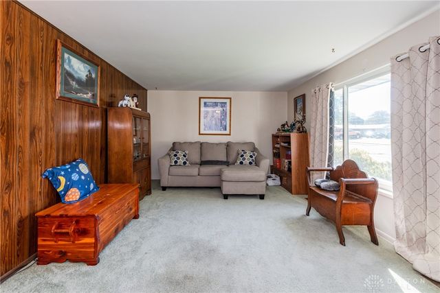 1021 Cottage Court Drive, Fairborn, OH 45324