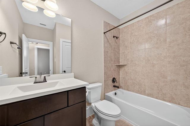 715 Suncatcher Circle, Richmond, TX 77406