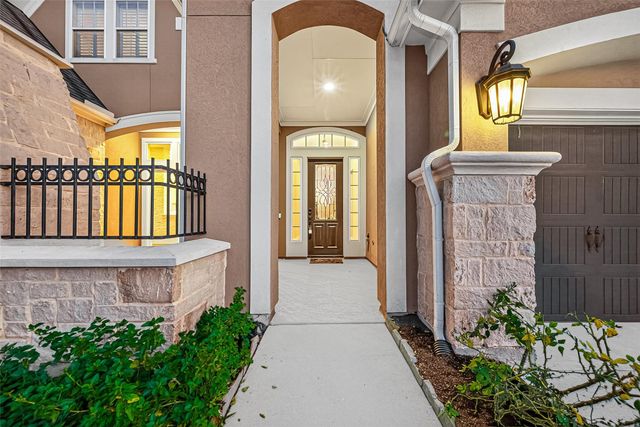 715 Suncatcher Circle, Richmond, TX 77406