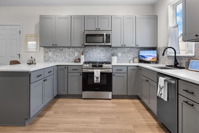 1331 NE 4th Street, Redmond, OR 97756