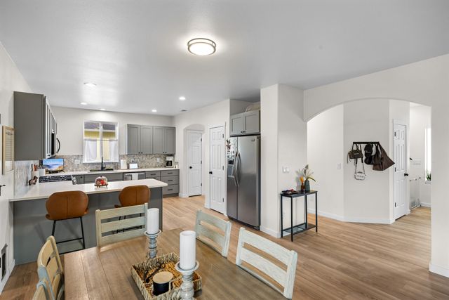 1331 NE 4th Street, Redmond, OR 97756