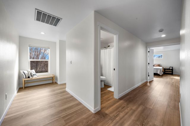 1331 NE 4th Street, Redmond, OR 97756