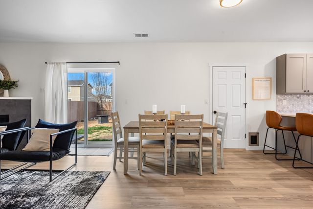 1331 NE 4th Street, Redmond, OR 97756