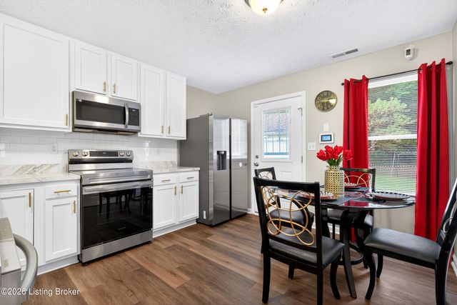6314 Maravian Dr, Louisville, KY 40258
