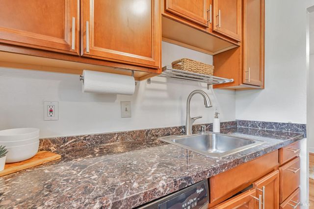 64 Los Padres Cir, Novato, CA 94947
