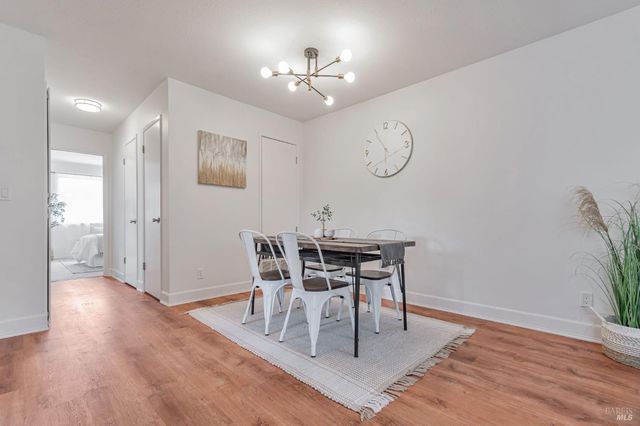 64 Los Padres Cir, Novato, CA 94947
