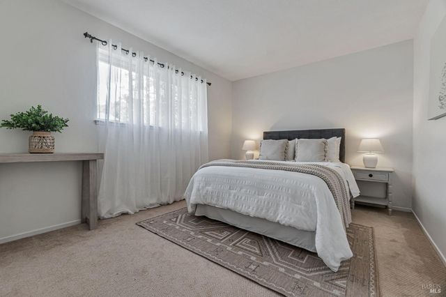 64 Los Padres Cir, Novato, CA 94947