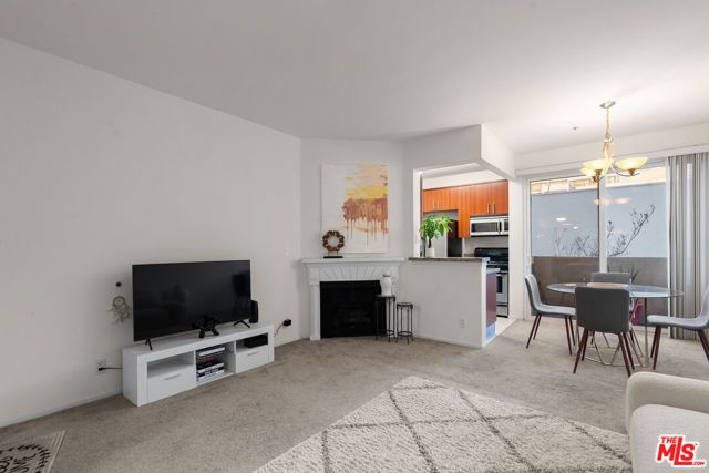 620 S Gramercy Place 229, Los Angeles, CA 90005