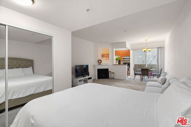 620 S Gramercy Place 229, Los Angeles, CA 90005