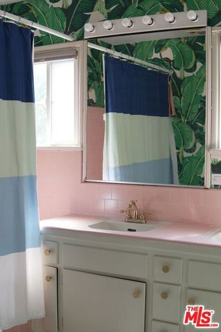 1016 Palm Avenue, West Hollywood, CA 90069