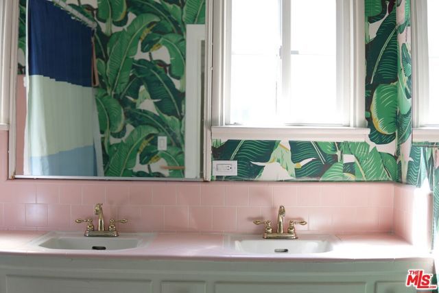 1016 Palm Avenue, West Hollywood, CA 90069