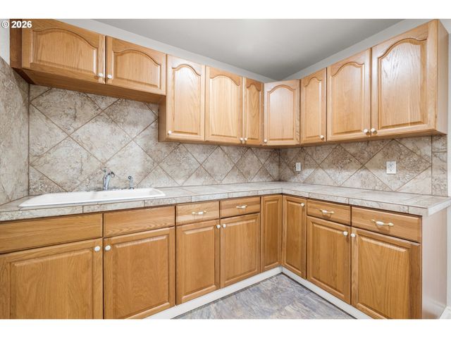 5720 SOLLIE SMITH Rd, Tillamook, OR 97141