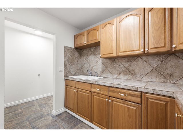 5720 SOLLIE SMITH Rd, Tillamook, OR 97141