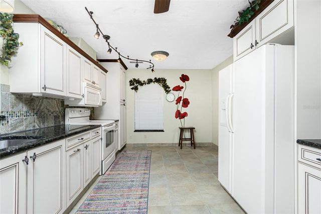 11409 SW COURTNEY DRIVE, Lake Suzy, FL 34269