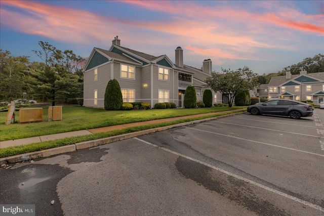 222 STEEPLECHASE CT, Woodbury, NJ 08096