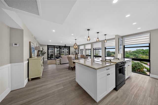 1629 Riverview Road 521, Deerfield Beach, FL 33441