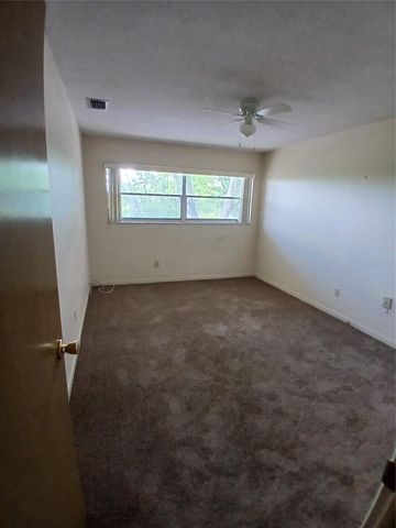 5880 38TH AVENUE N 304, St Petersburg, FL 33710