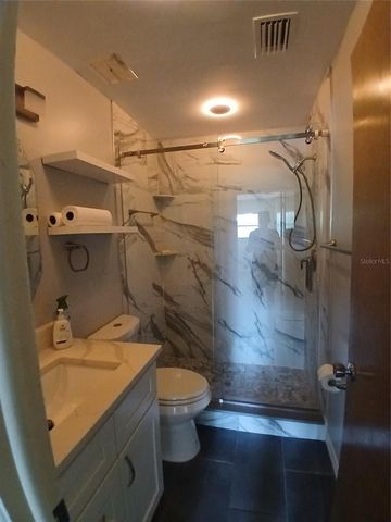 5880 38TH AVENUE N 304, St Petersburg, FL 33710