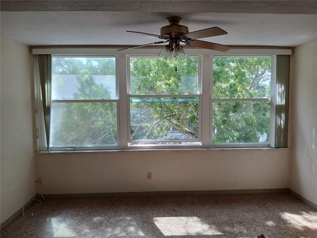 5880 38TH AVENUE N 304, St Petersburg, FL 33710