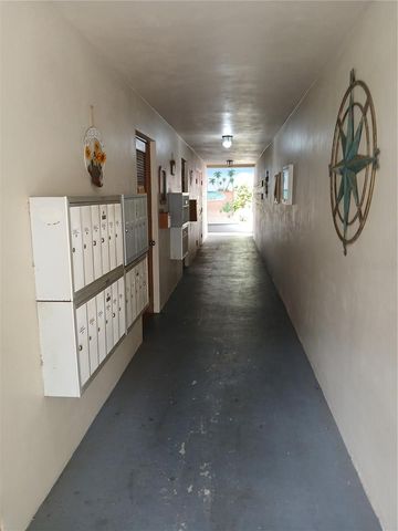 5880 38TH AVENUE N 304, St Petersburg, FL 33710
