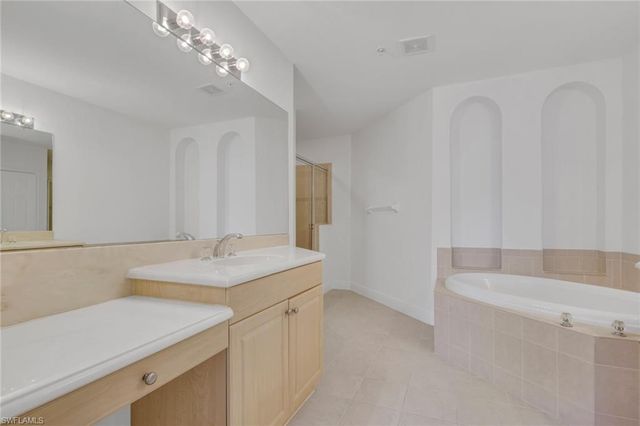 3580 Lansing LOOP 102, Estero, FL 33928