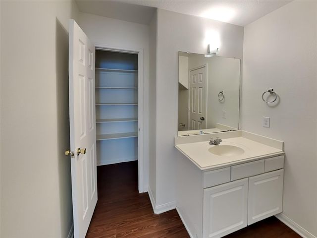 3631 Barkers Crossing Avenue, Houston, TX 77084